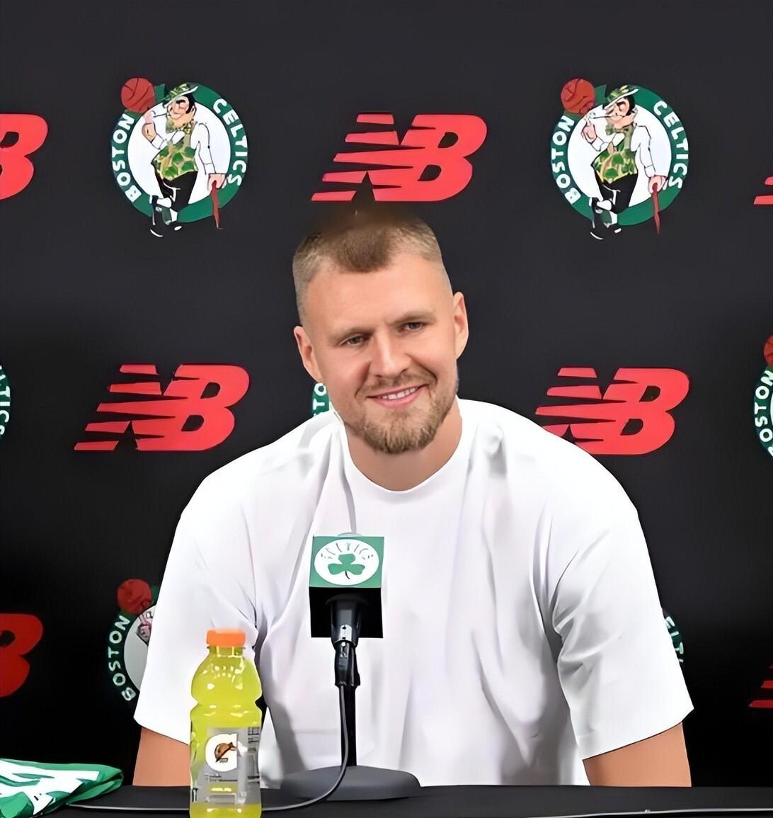 包含凯尔特人B队绝地反击雄鹿B队，杰伦·布朗统治全场的词条