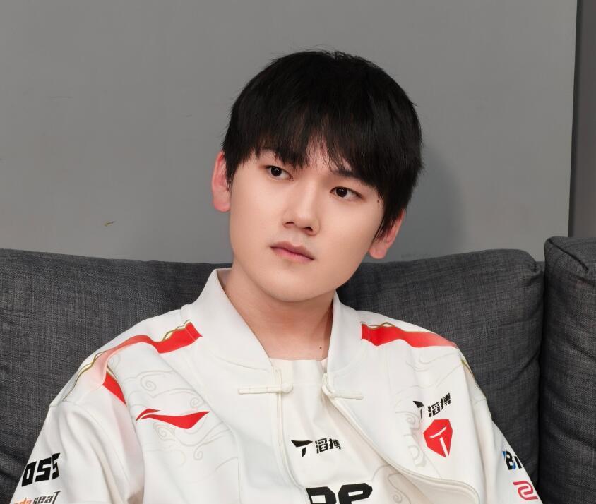 TES强势FLY,Doinb绝境逆转 TES强势FLY,Doinb绝境逆转