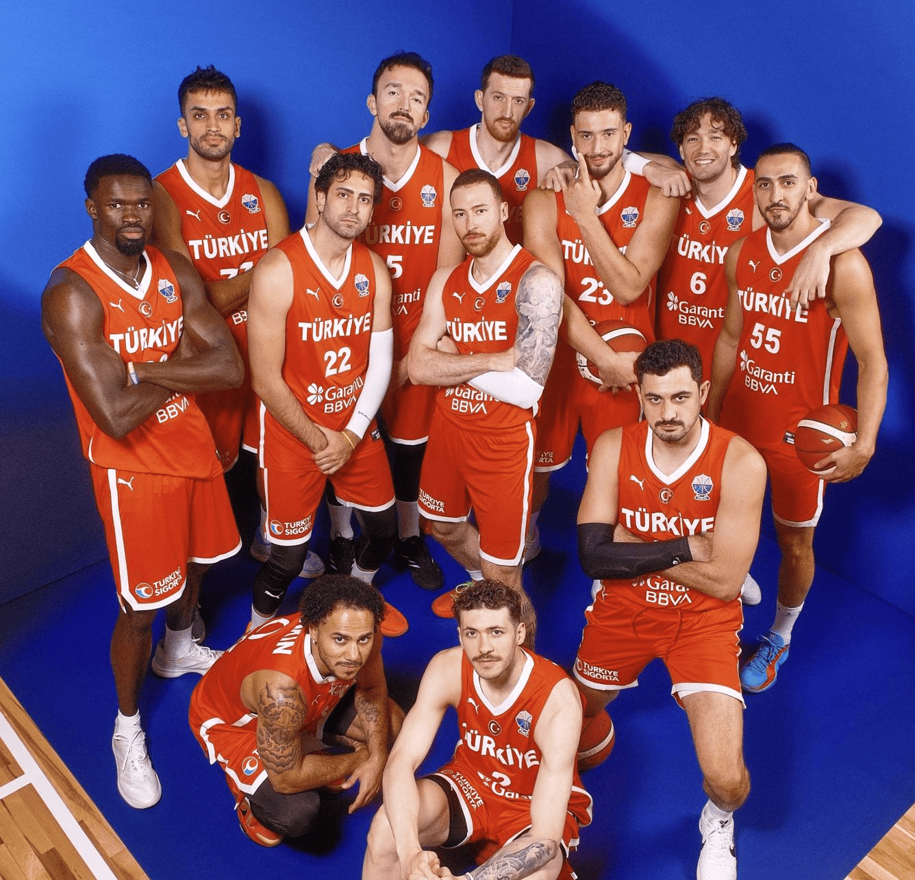 土耳其男篮横扫塞尔维亚男篮，保罗完成帽子戏法