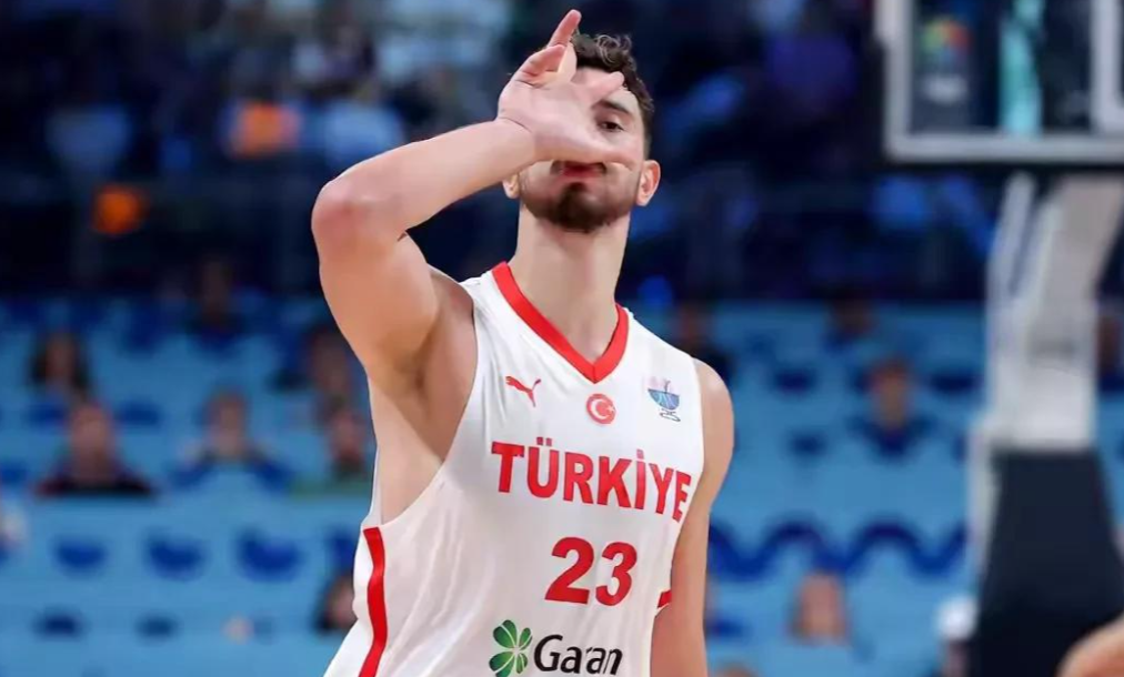 土耳其男篮横扫塞尔维亚男篮，保罗完成帽子戏法