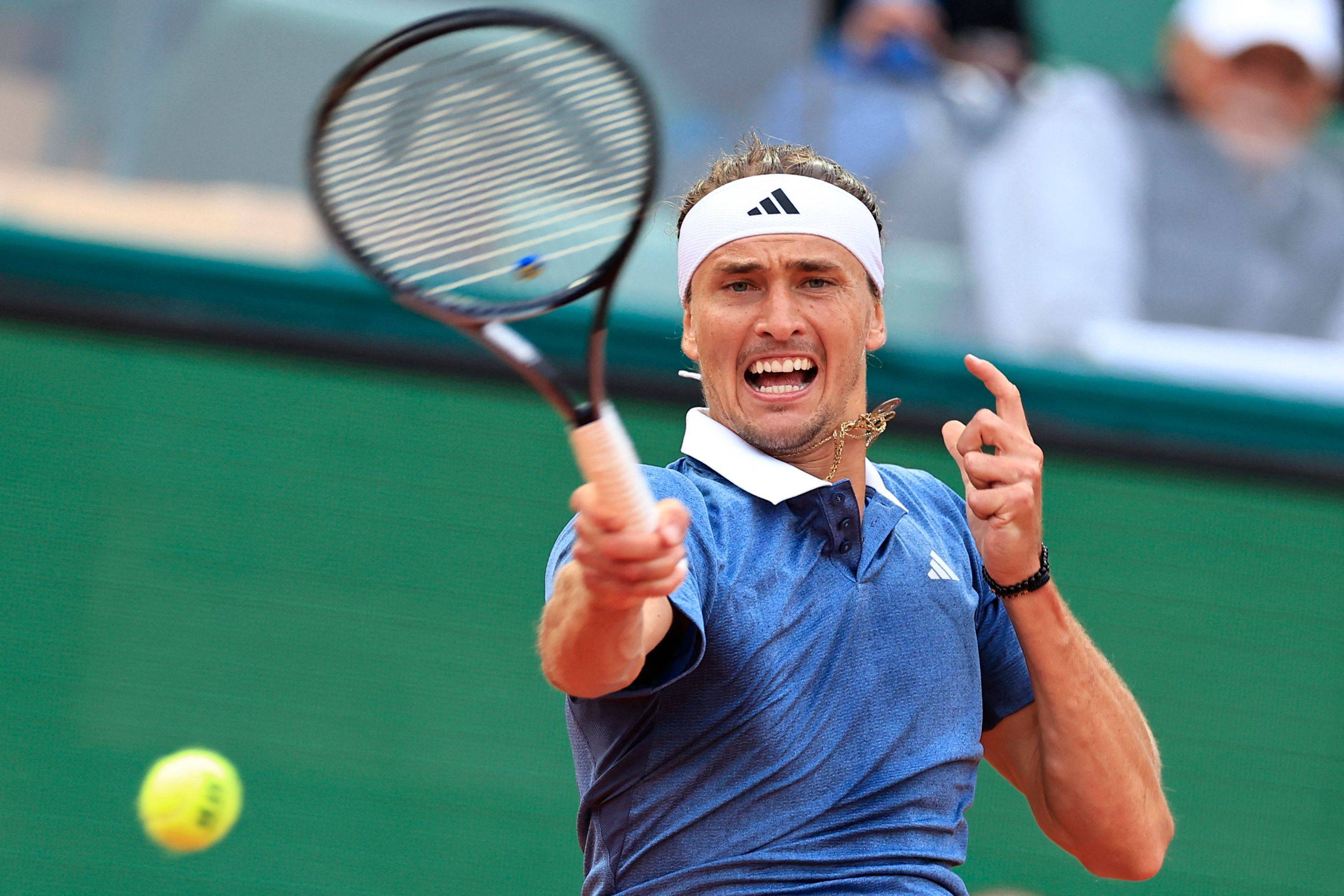 西班牙网球队完胜世界网球队，兹维列夫高光表现的简单介绍