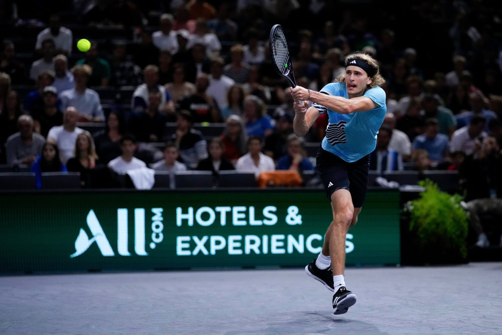 西班牙网球队完胜世界网球队，兹维列夫高光表现的简单介绍