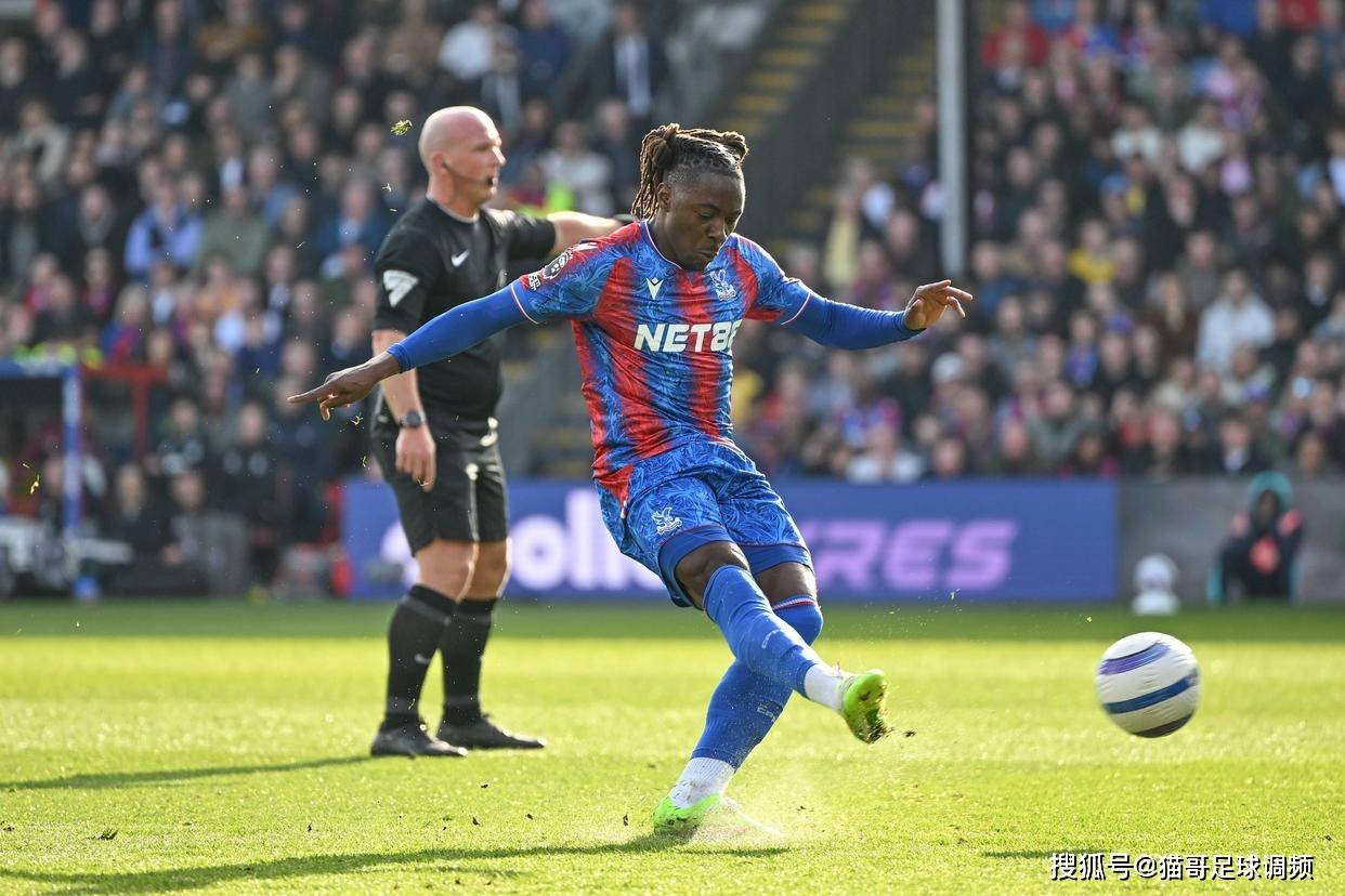 热刺后卫传球精准带领球队绝地反击