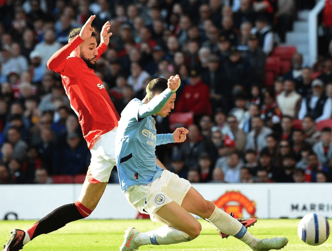 曼联遭遇黑天鹅输球，升级形势扑朔迷离