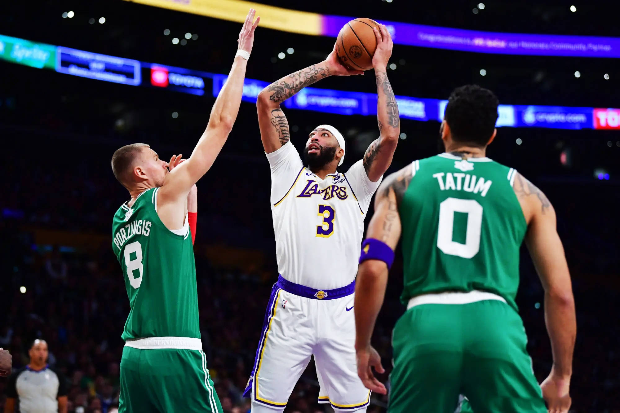 湖人遭遇主场失利,凯尔特人表现出色取胜的简单介绍 湖人遭遇主场失利,凯尔特人表现出色取胜的简单介绍