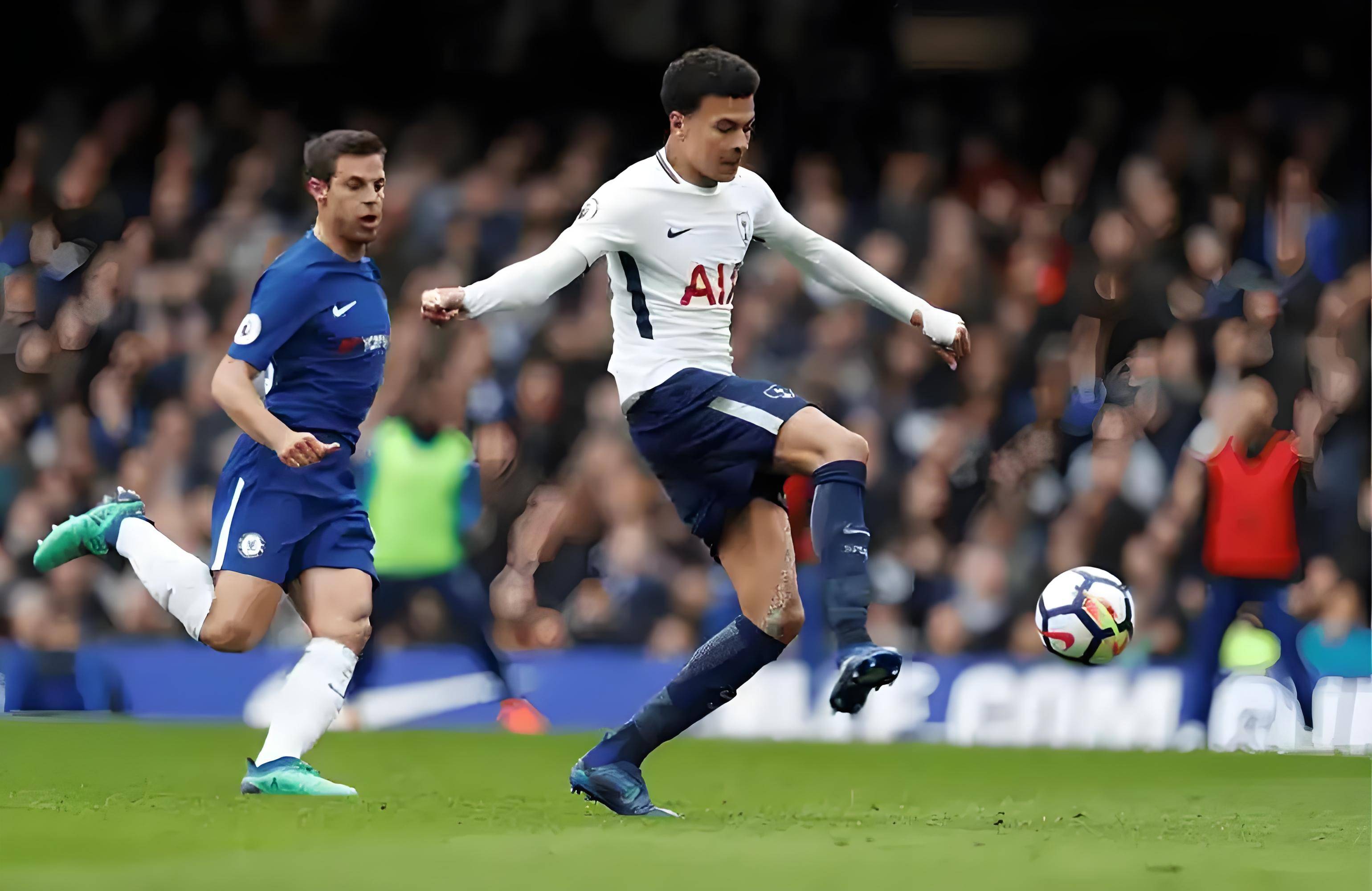 包含埃弗顿球队得分领先，力争在近期比赛中保持优势的词条