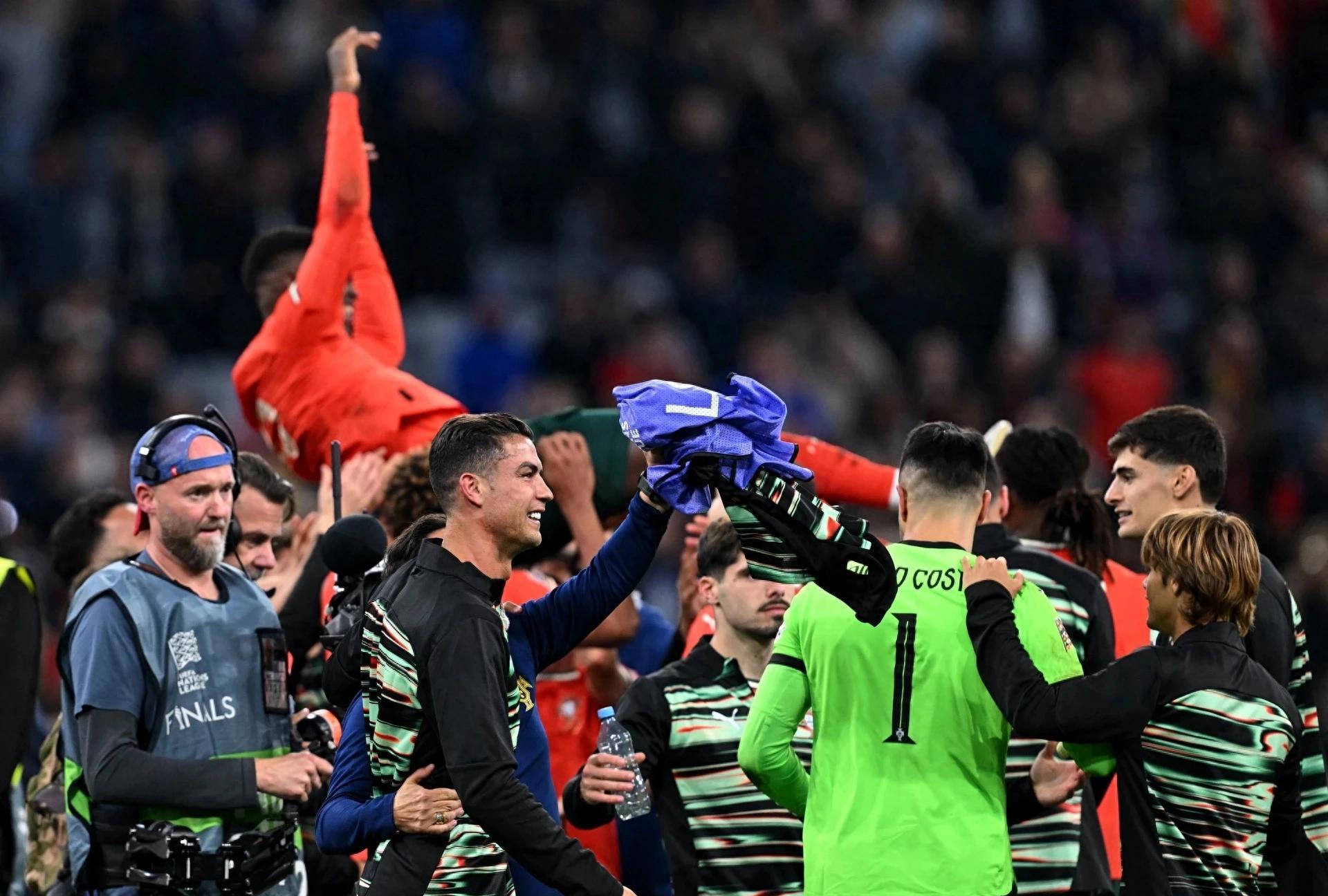 关于葡萄牙淘汰克罗地亚，成功晋级四强的信息