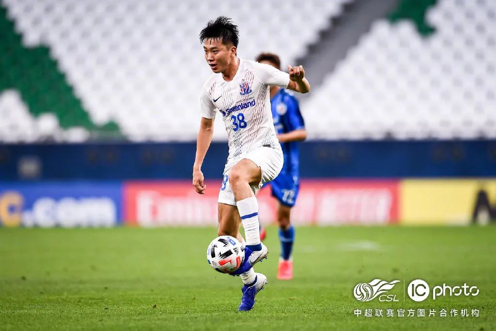 重庆斩获客场宝贵三分，锁定亚冠资格