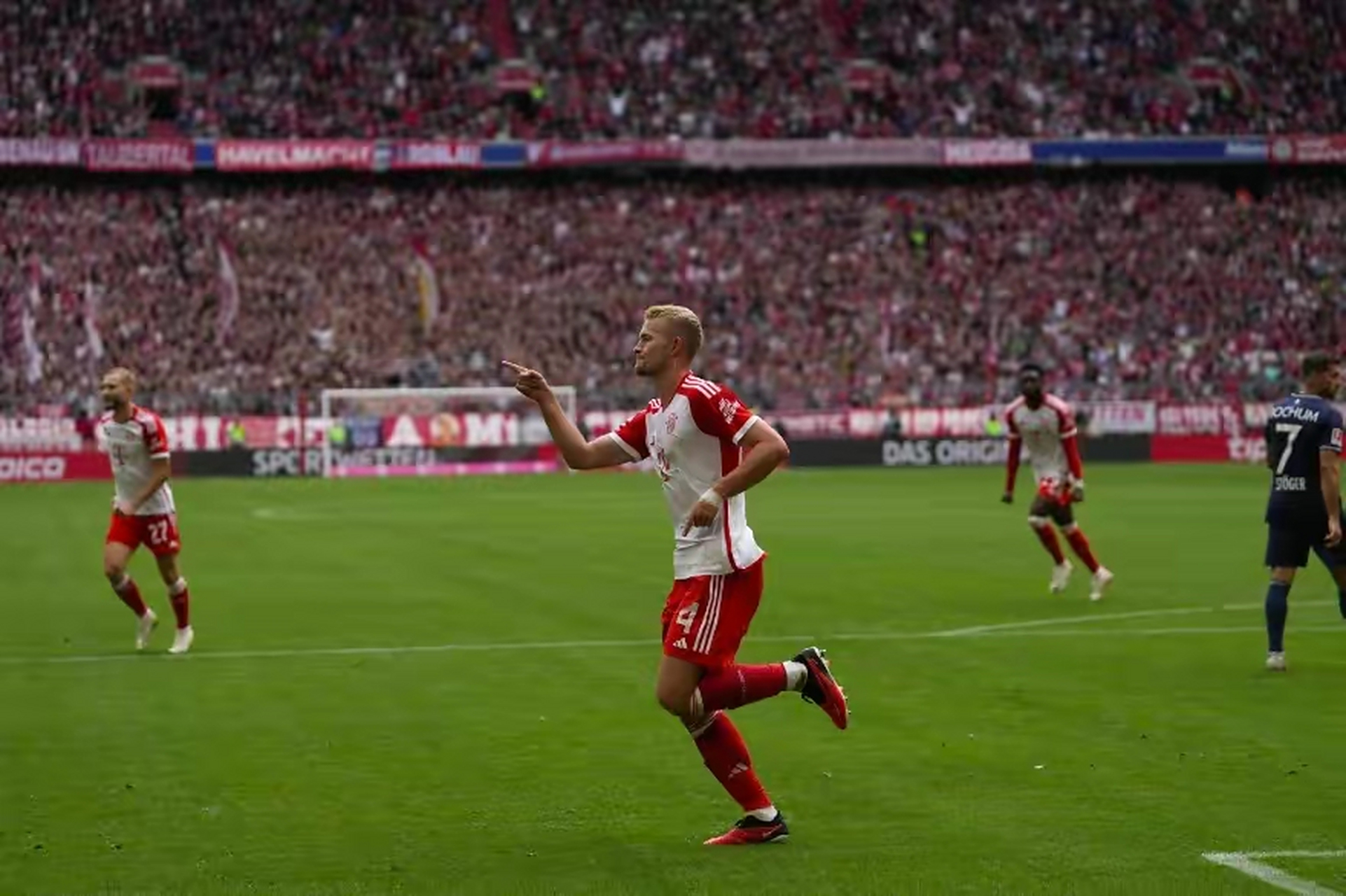 关于拜仁慕尼黑在比赛中表现出色的信息