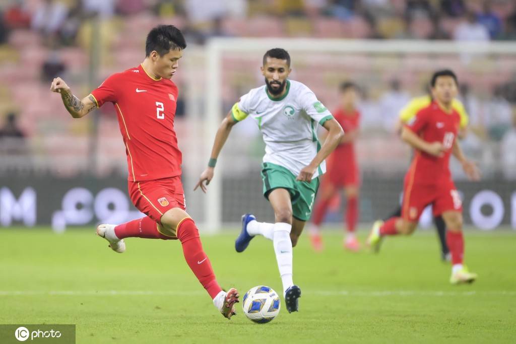 轮换阵容考验球队深度，教练团队施展智慧的简单介绍