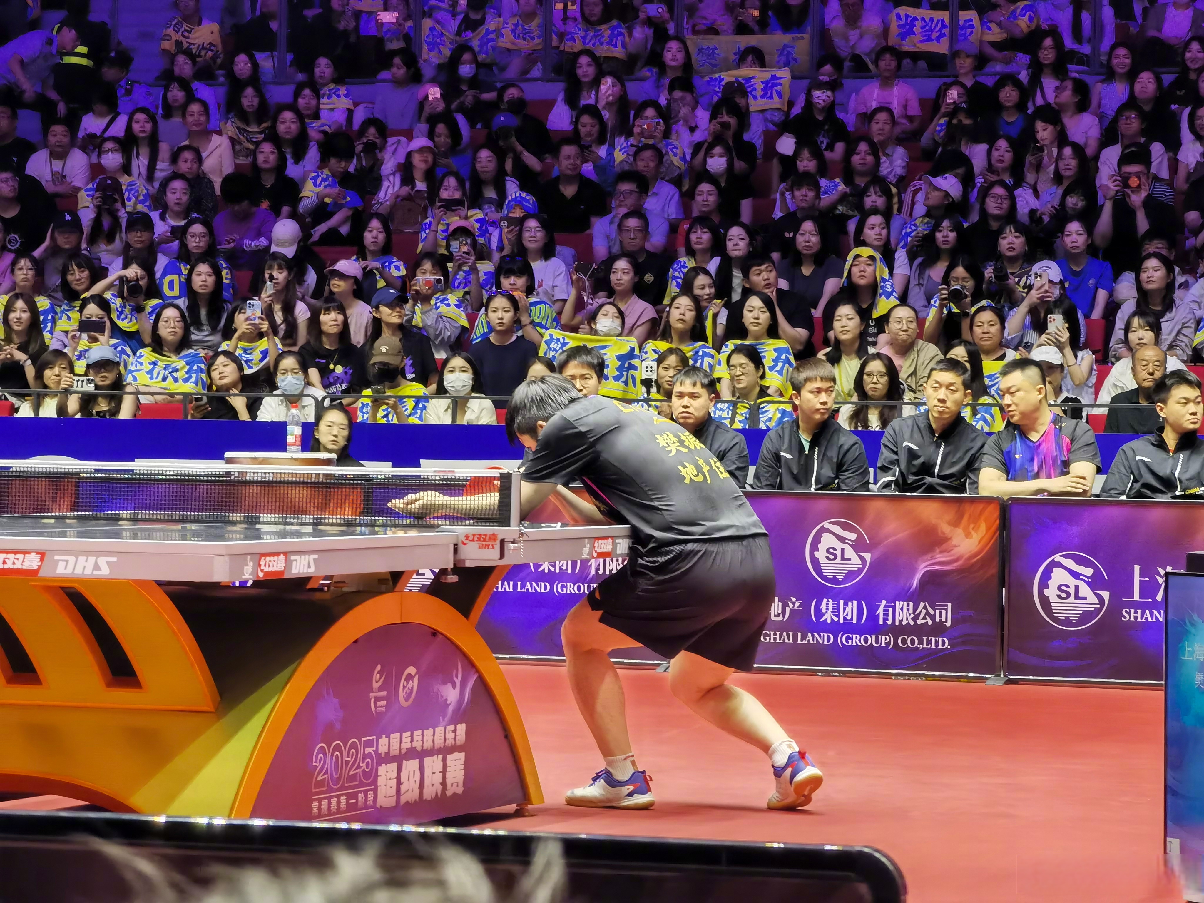 精湛技艺成就本届赛事，选手傲视群雄的简单介绍