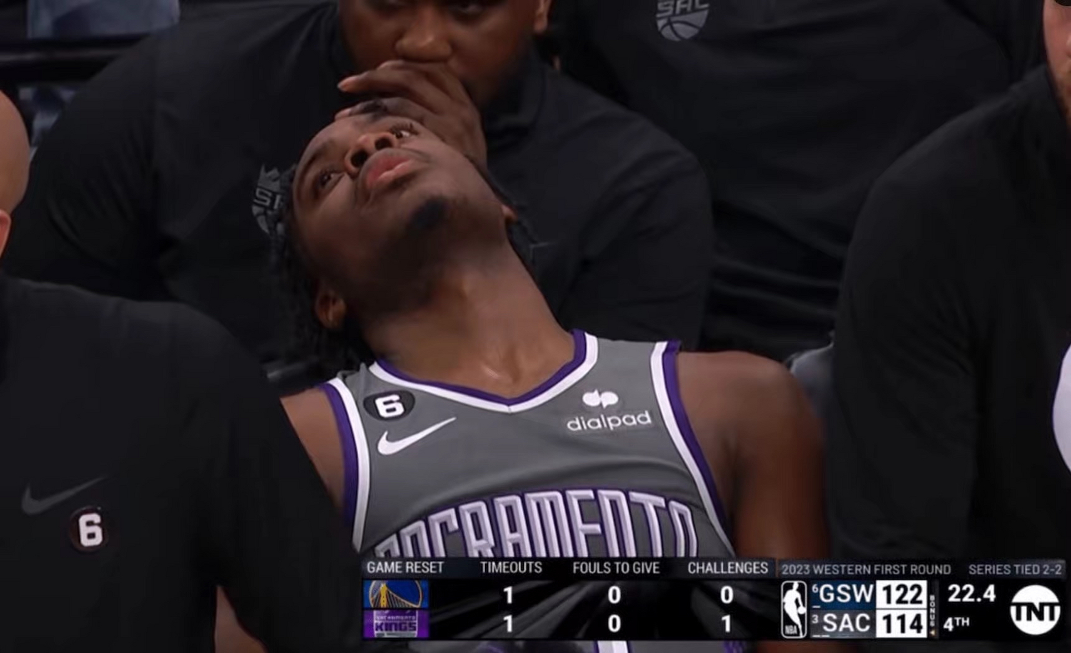 关于勇士逆转天津队，米切尔统治全场的信息